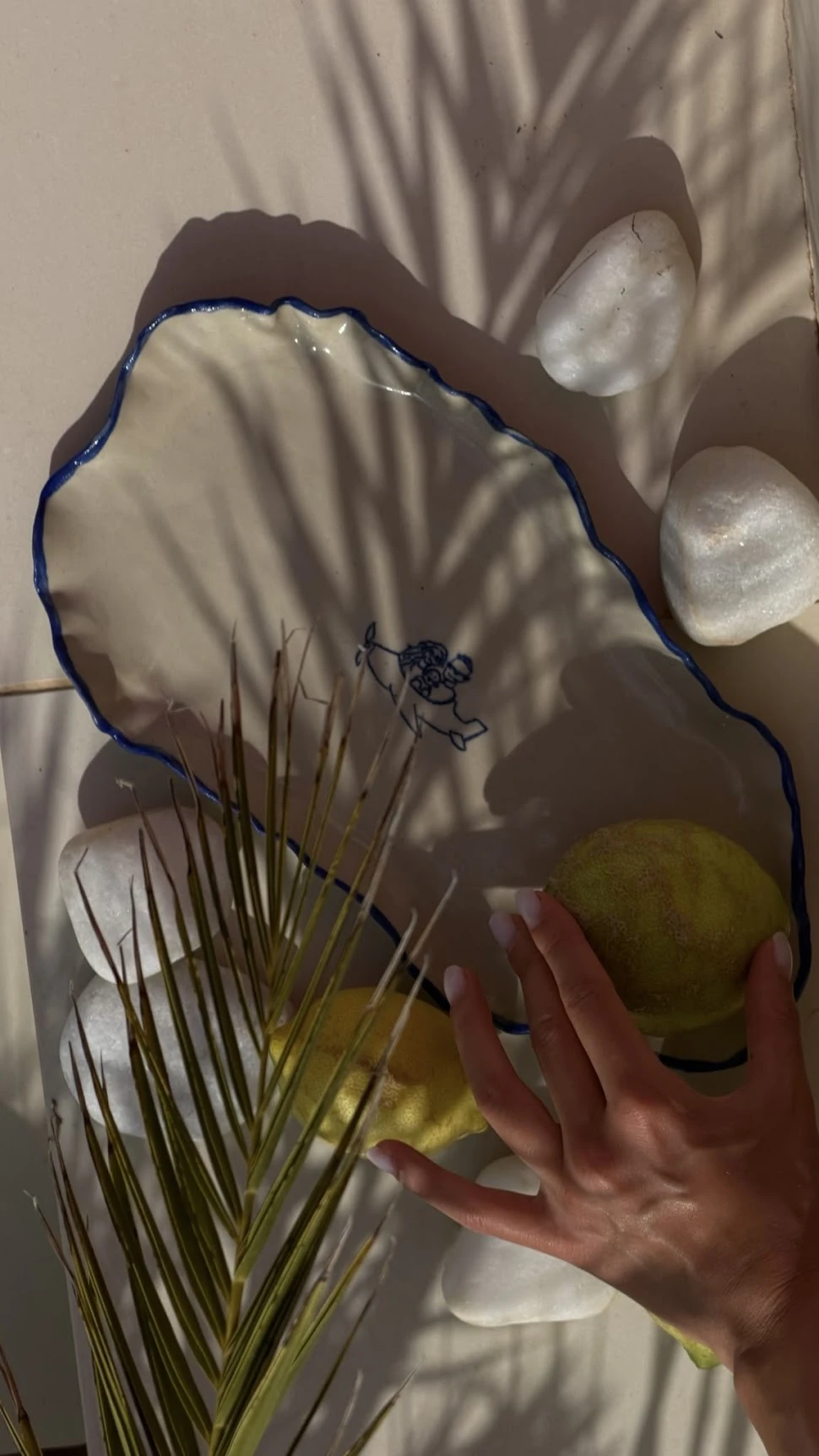 Detail of the blue-rim platter